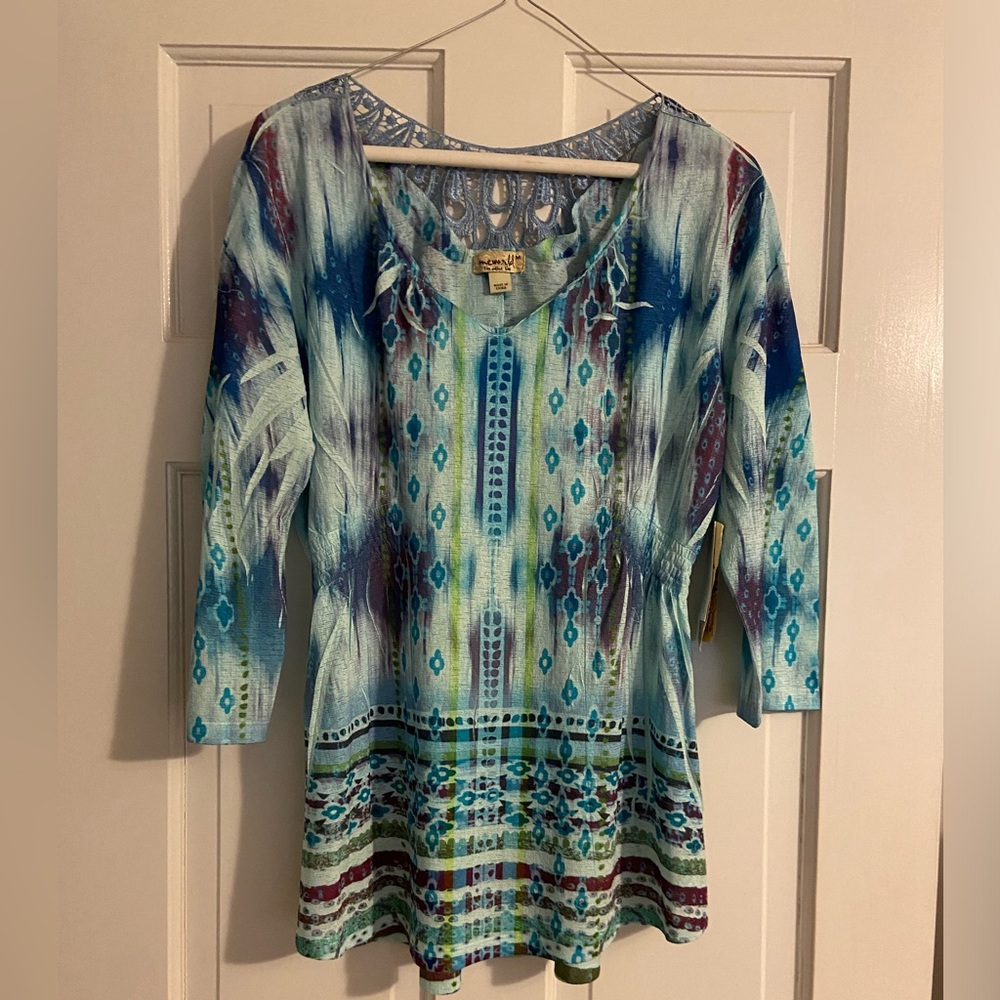 Blue and Green Graphic Tunic with 3/4 Sleeves